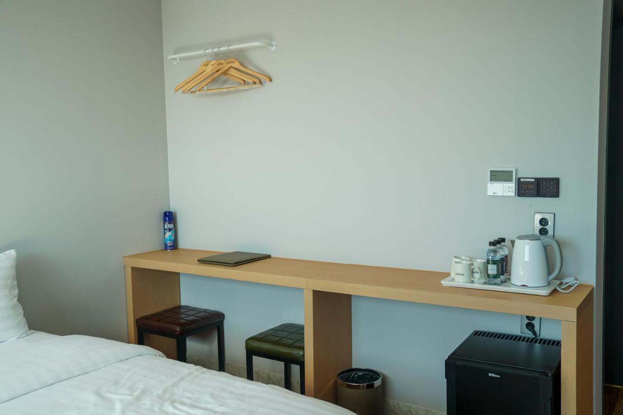 Aroomi Hotel Hyupjae Jeju Dış mekan fotoğraf