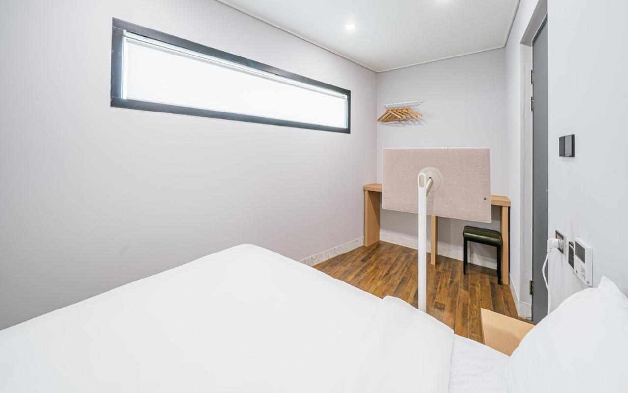 Aroomi Hotel Hyupjae Jeju Dış mekan fotoğraf